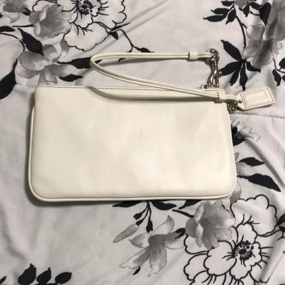 Cute coach wrislet - Picture 2 of 3